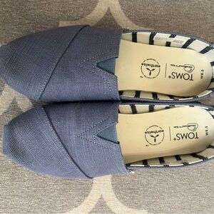 Denim color Tom's size 6.5